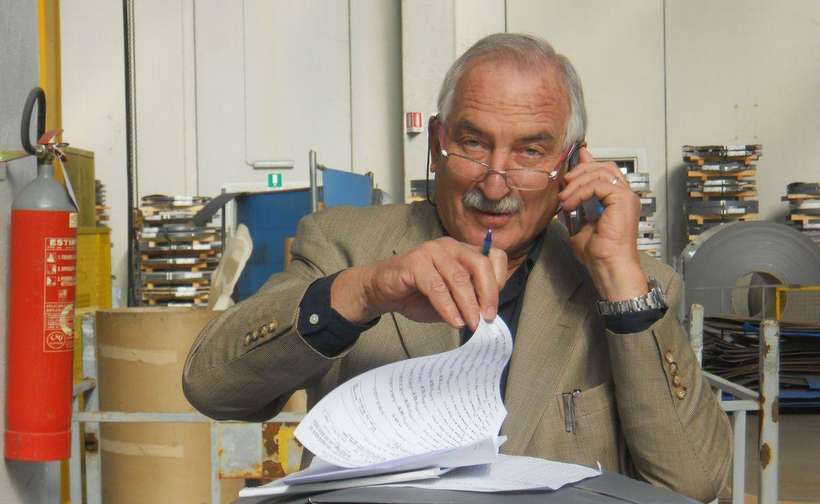 Sandro Cedolini, fondatore dello Studio, al lavoro